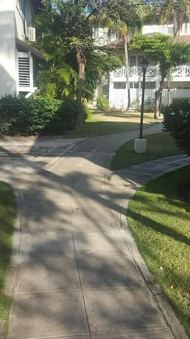 New Kingston Villa Apartment